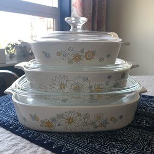 Vintage Corningware/Pyrex Floral Bouquet Casserole Dishes w/ lids (set of 3)